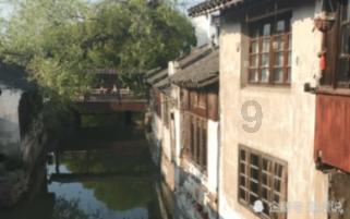 新余火灾事故现场,市民自发前来悼念:除了花篮,还送来可乐炸鸡